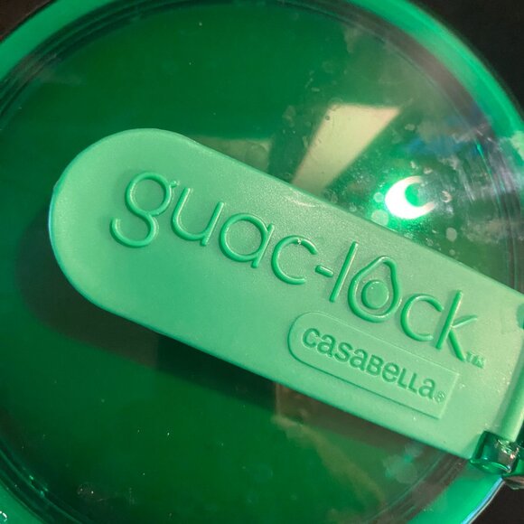 Prepara Guac-Lock Guacamole Storage Kitchen Gadget - Picture 4 of 6